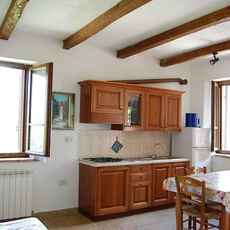 Montepozzalino Farm stay La Pesta